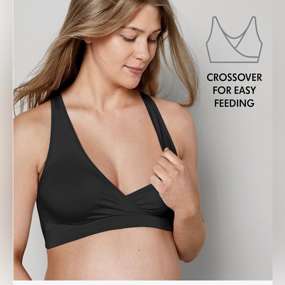 Medela Crossover Nursing Bra in Black size medium